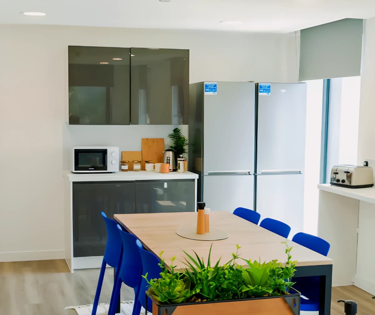Rhodaus Court image