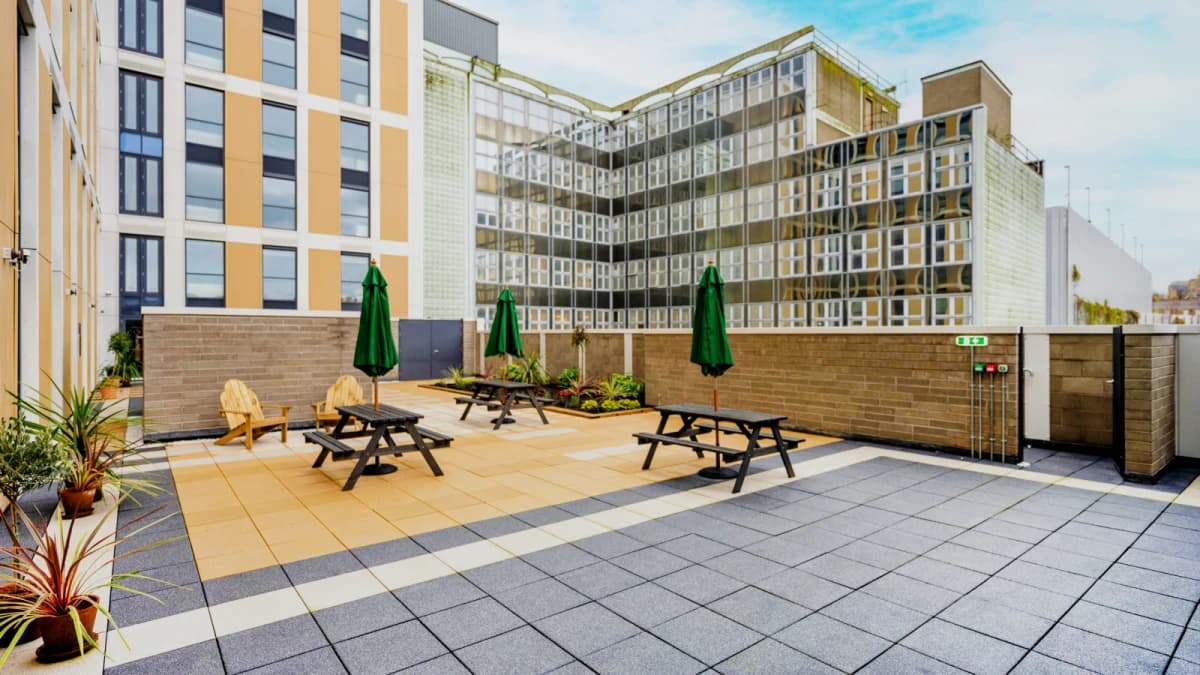 Outdoor Features