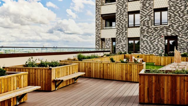 Outdoor Features