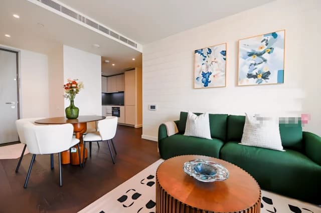2 Bedroom 2 Bathroom Flat 2804