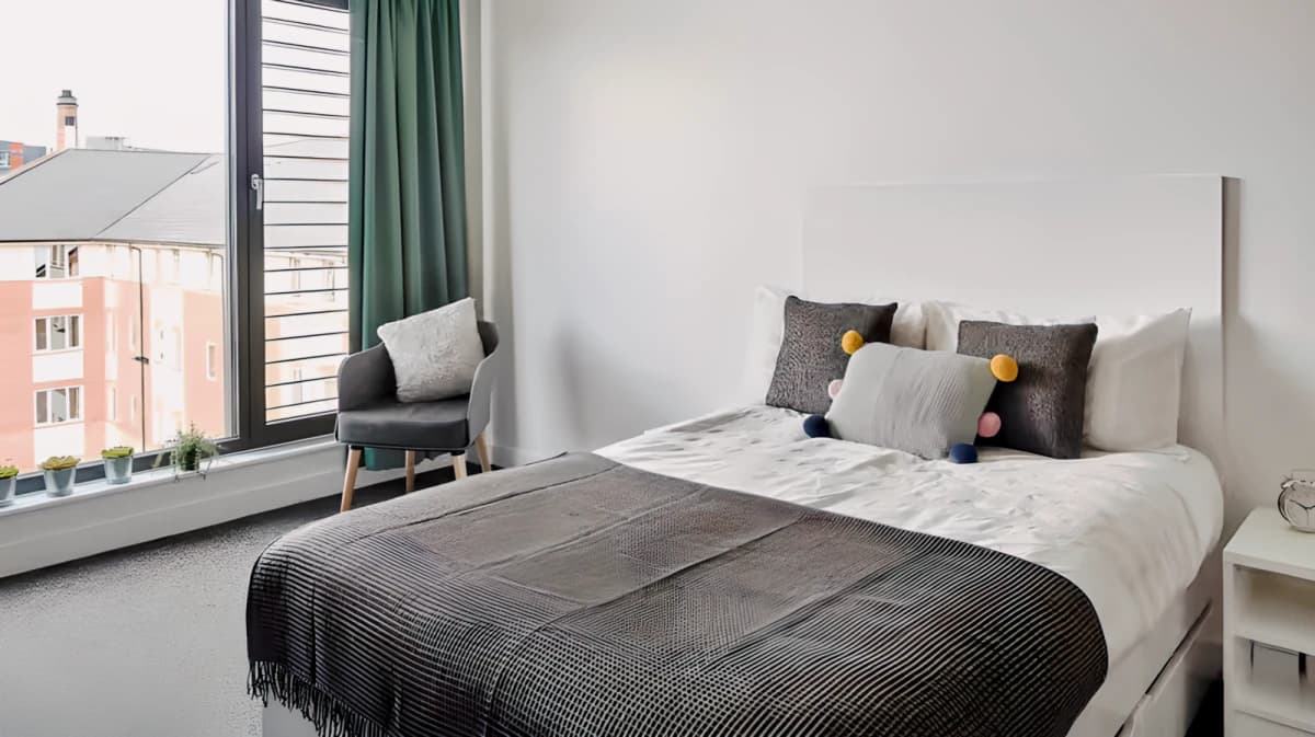 Selly Oak Apartments image 3