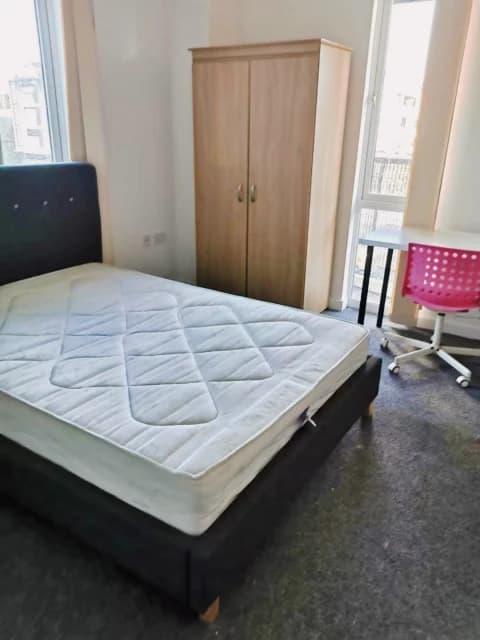 Large Room 1