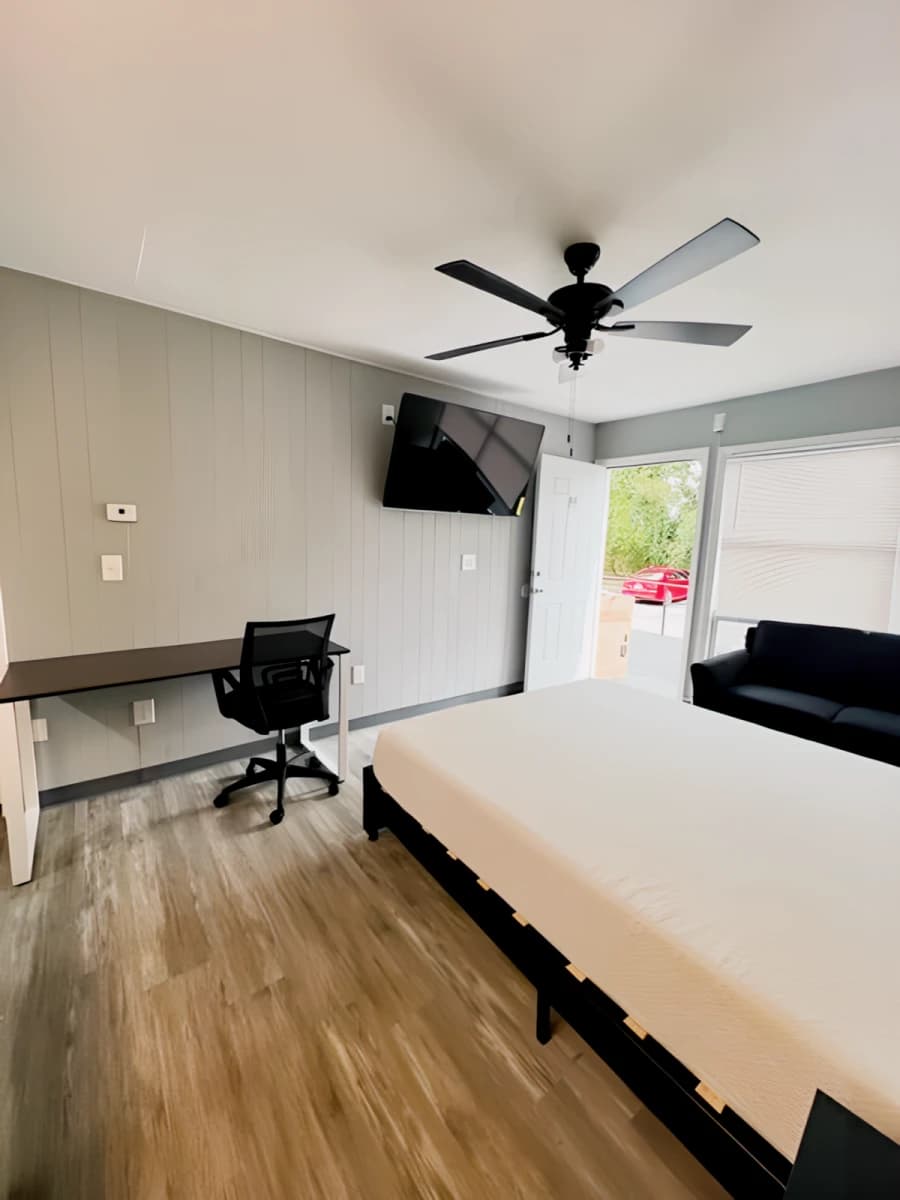 The Studios at 401 image