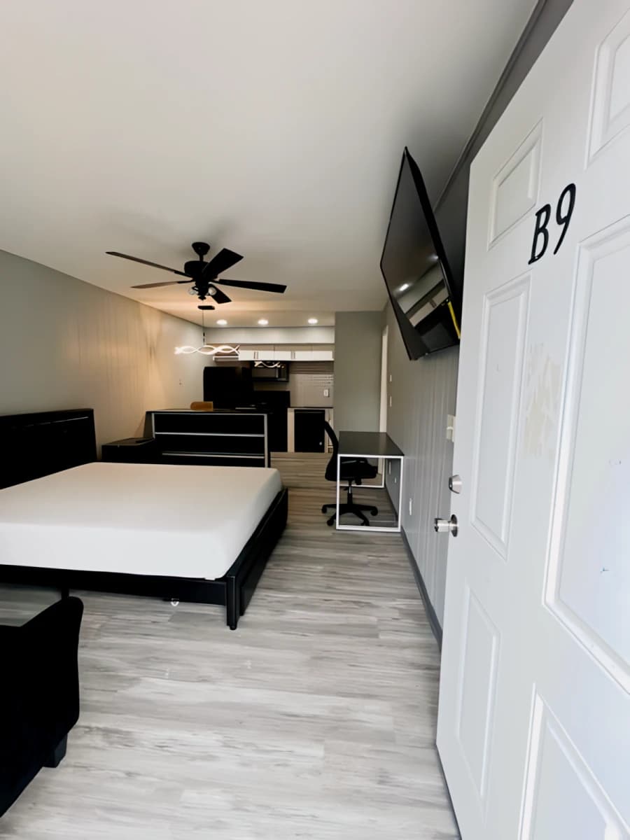 The Studios at 401 image