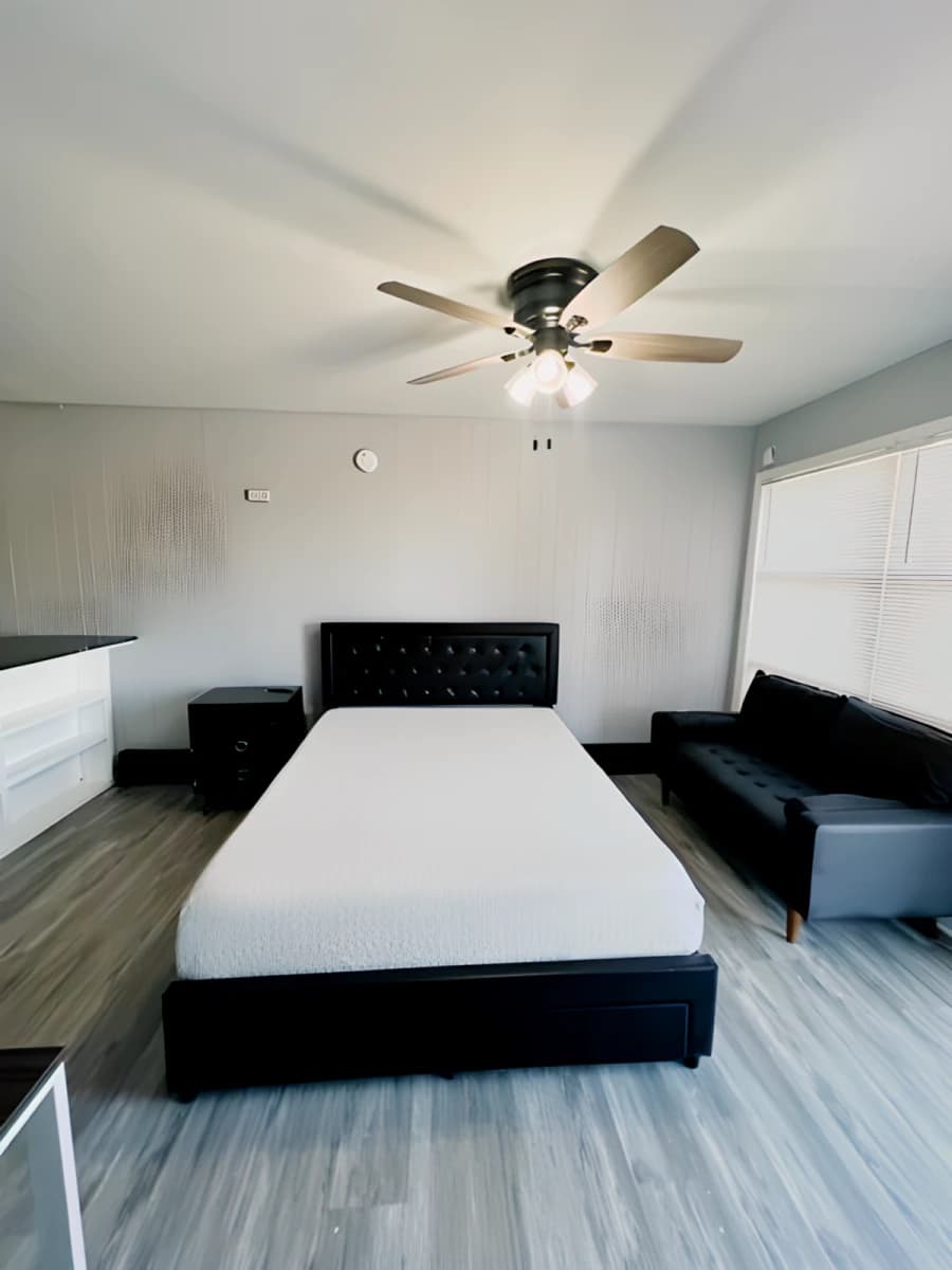 The Studios at 401 image