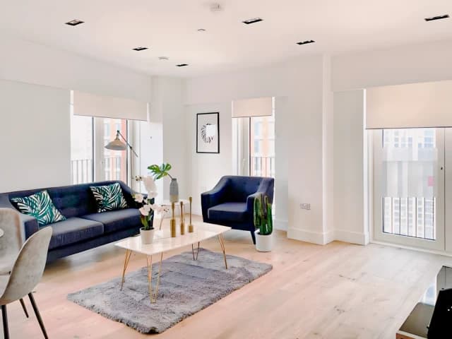 2 Bedroom 2 Bathroom Flat 127
