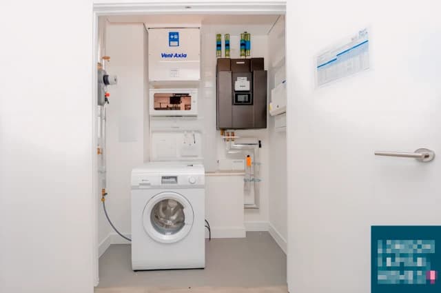 1 Bedroom 1 Bathroom Flat 163