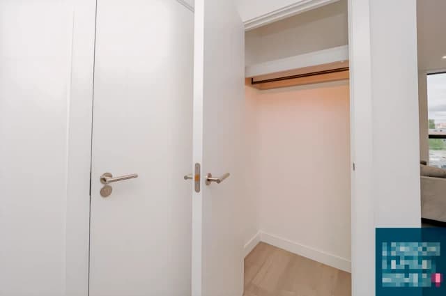 1 Bedroom 1 Bathroom Flat 163