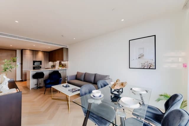 1 Bedroom 1 Bathroom Flat 2107