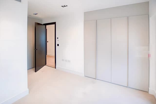 2 Bedroom 2 Bathroom Flat 127