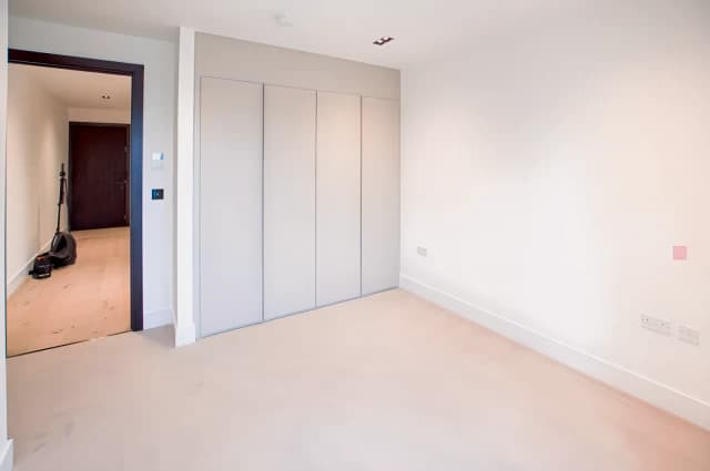 2 Bedroom 2 Bathroom Flat 127