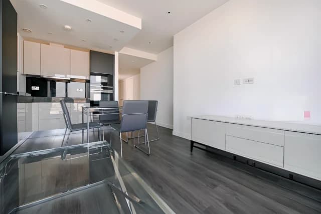 1 Bedroom 1 Bathroom Flat 1503