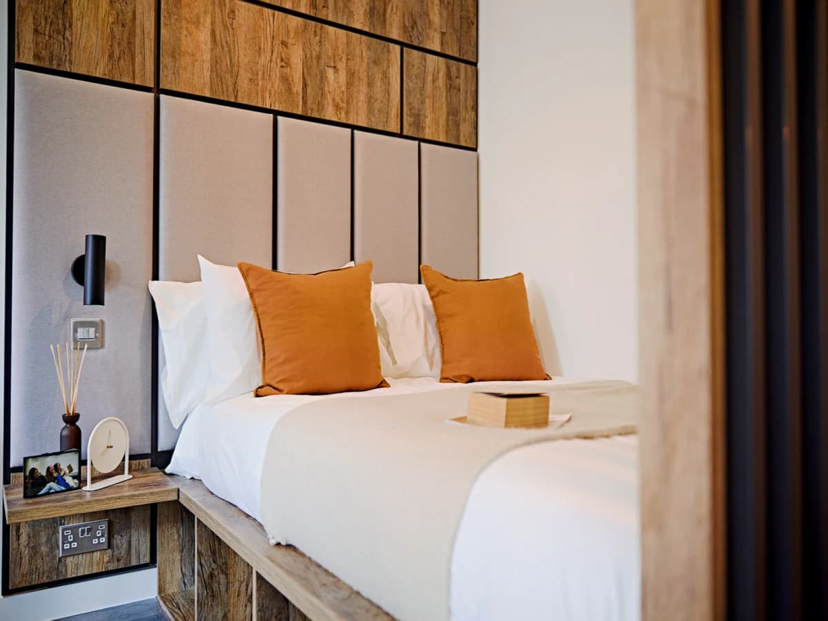 LiveOasis St Albans Place image
