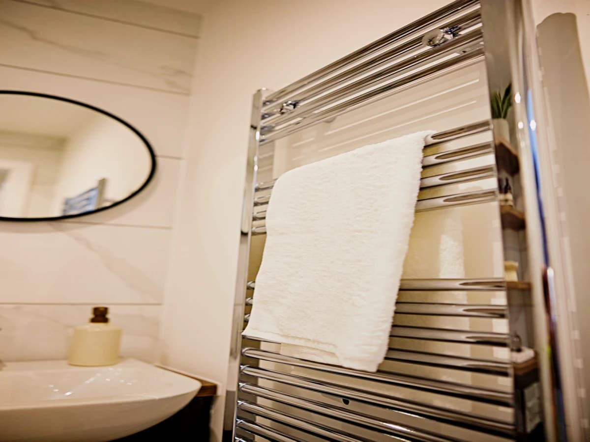 LiveOasis St Albans Place image