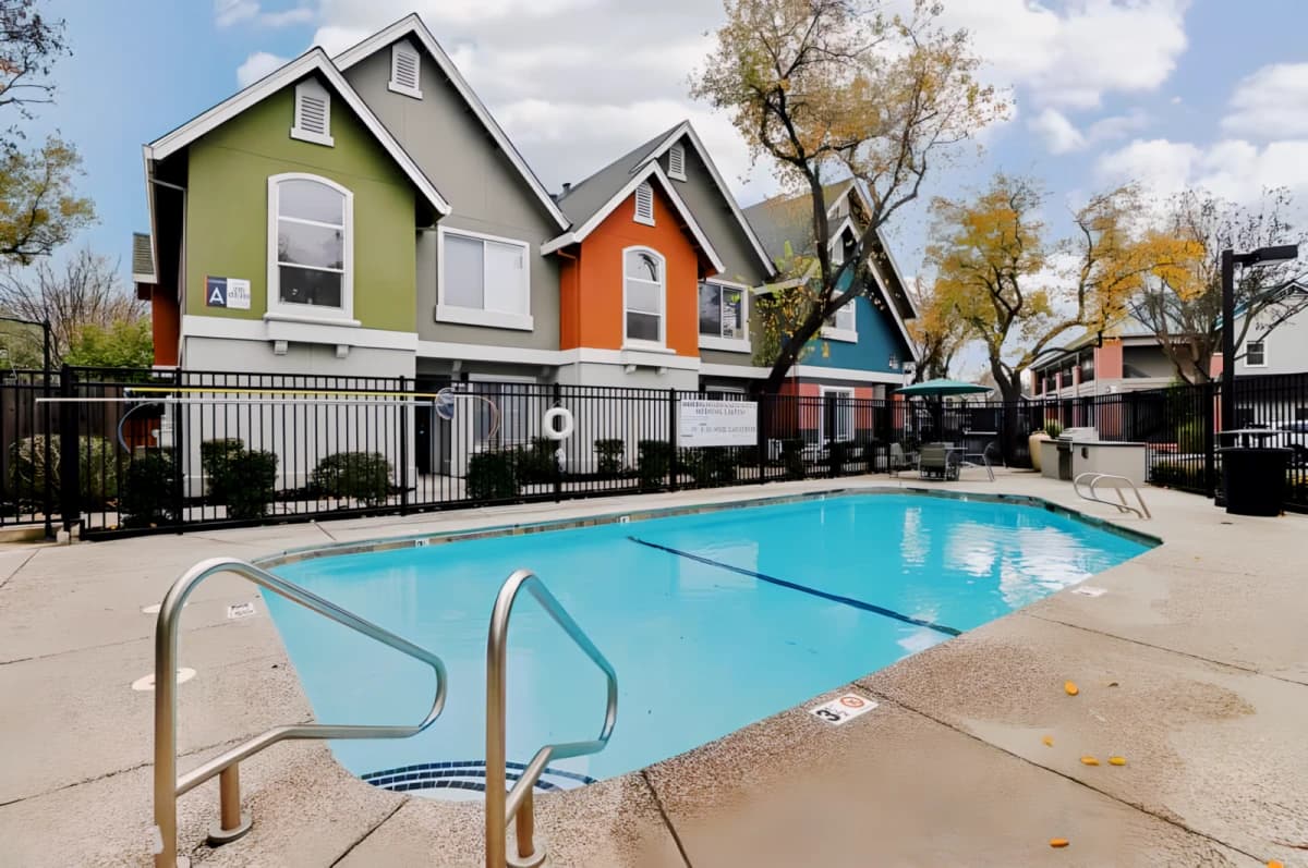 Oakshade Commons image