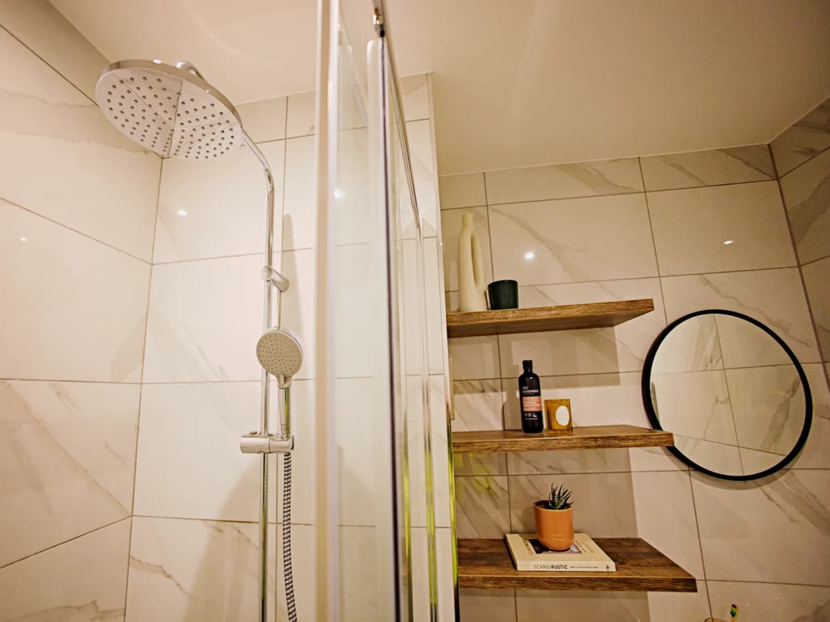 LiveOasis St Albans Place image