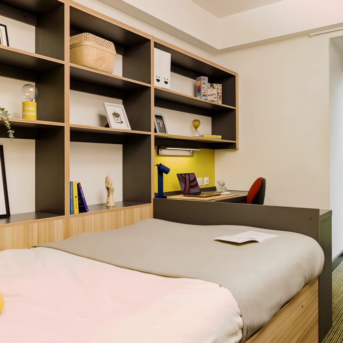 Peel Park Quarter image