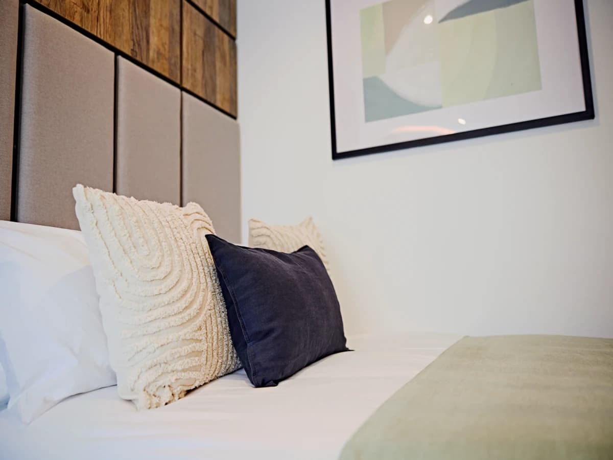 LiveOasis St Albans Place image