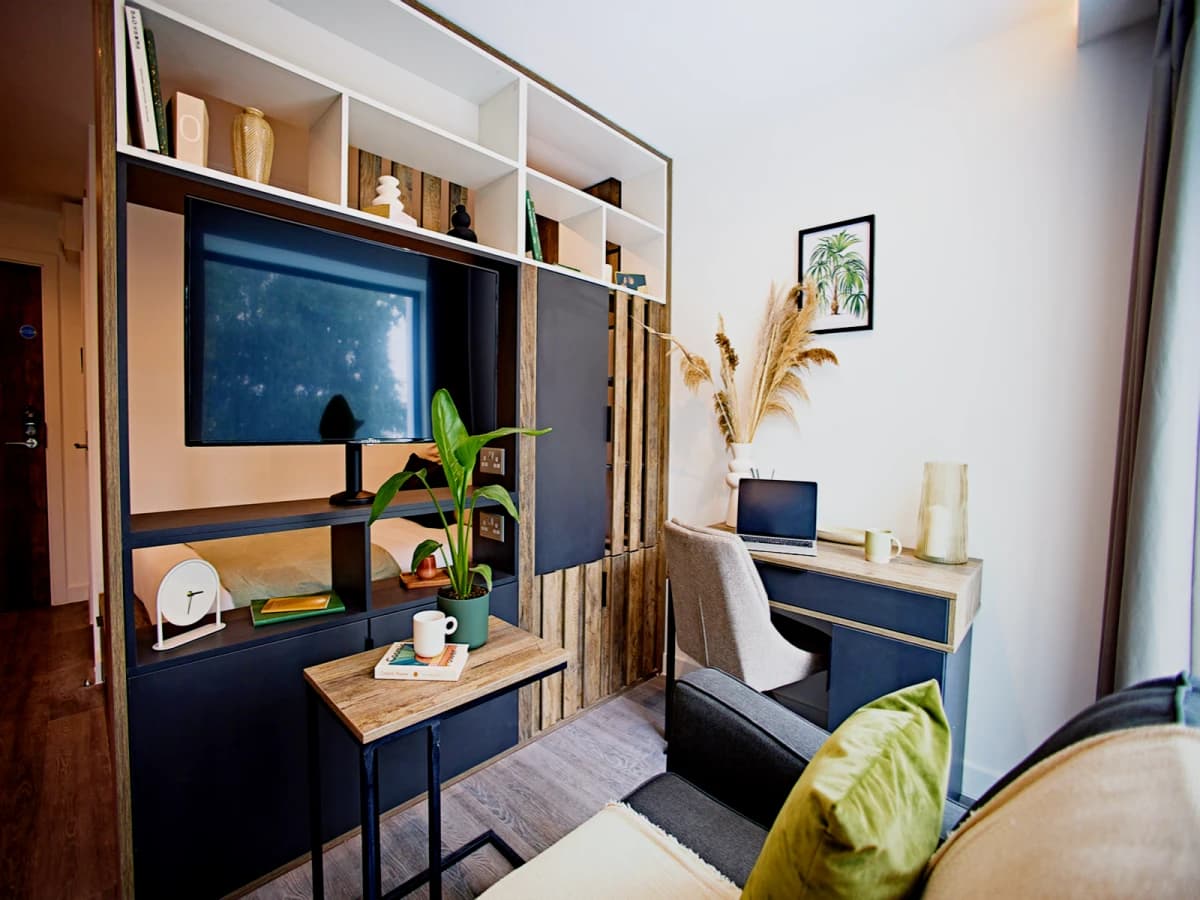 LiveOasis St Albans Place image