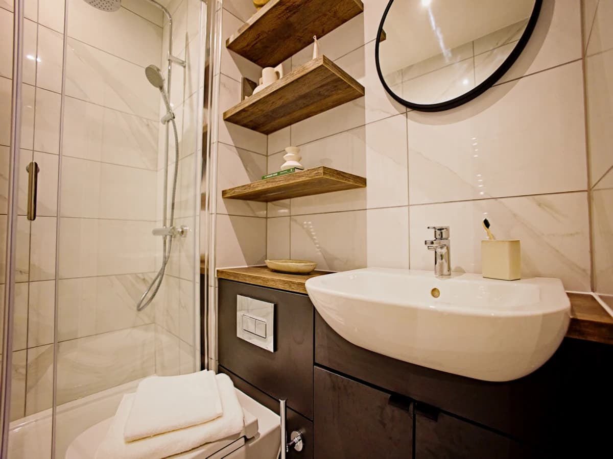 LiveOasis St Albans Place image