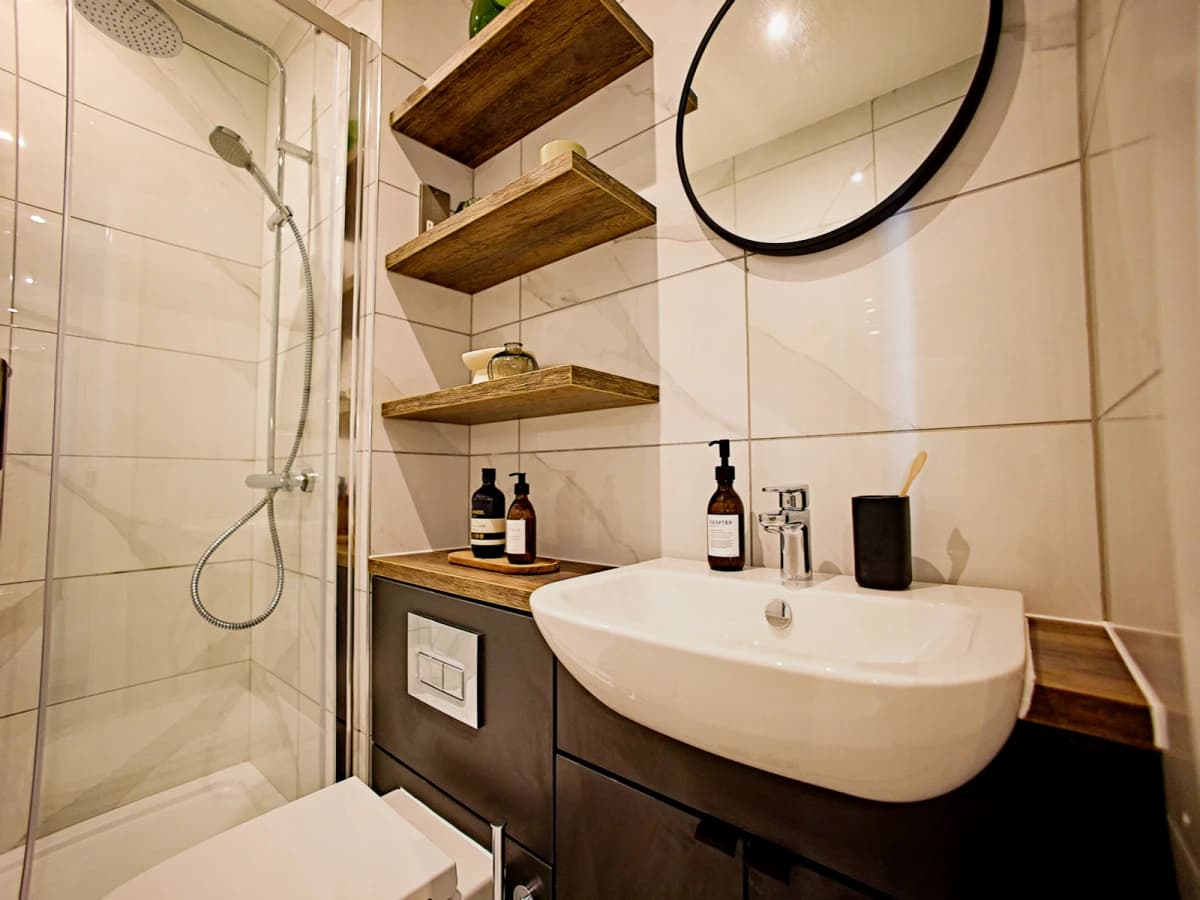 LiveOasis St Albans Place image