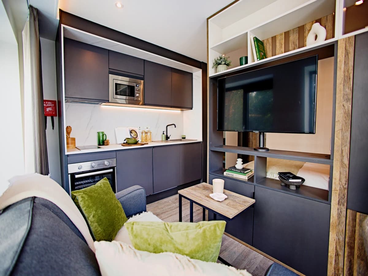 LiveOasis St Albans Place image