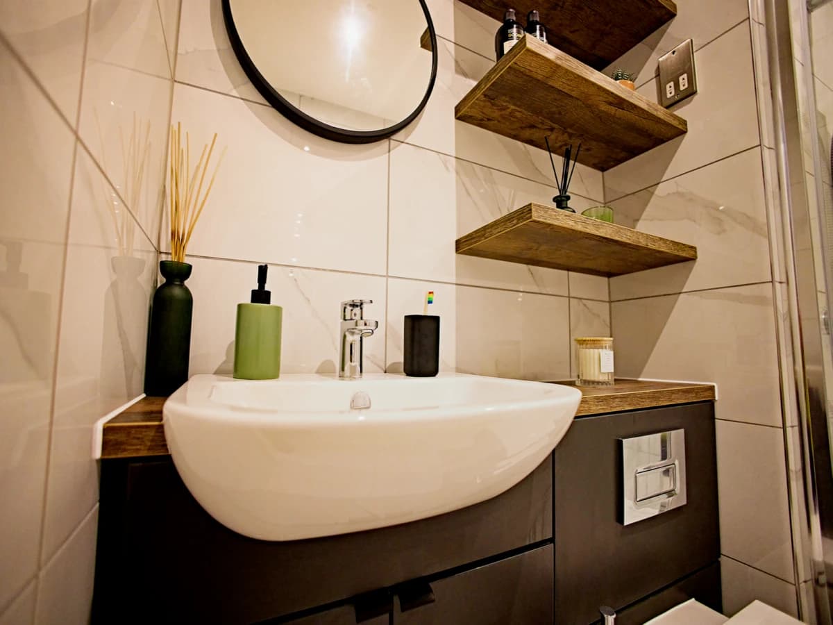 LiveOasis St Albans Place image