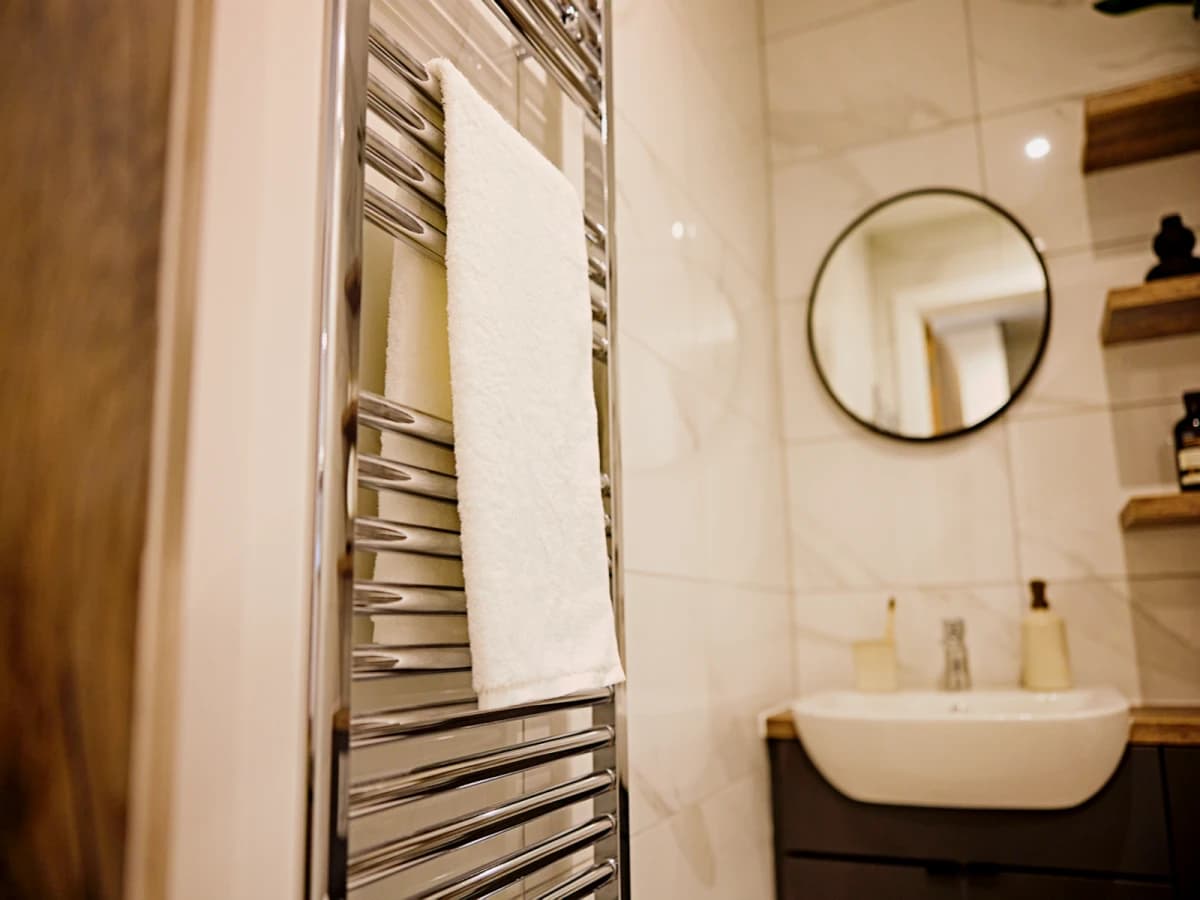 LiveOasis St Albans Place image