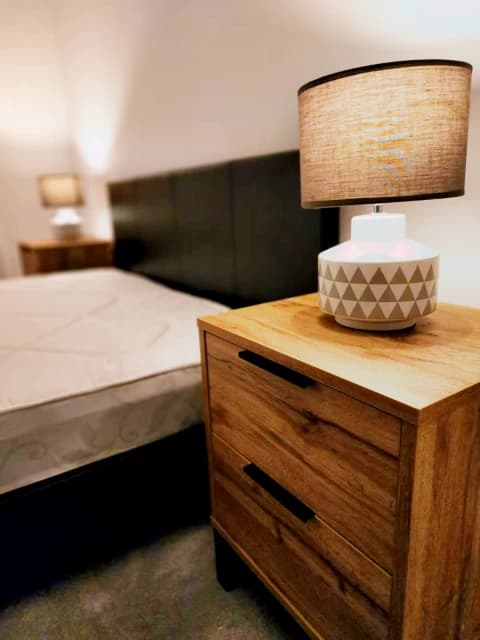 2 Bedroom 2 Bathroom Flat35