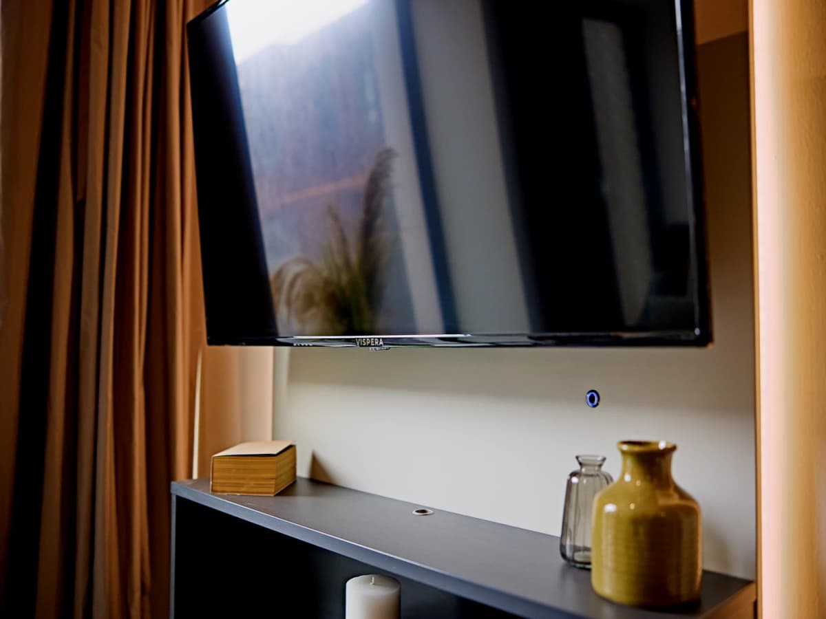 LiveOasis St Albans Place image
