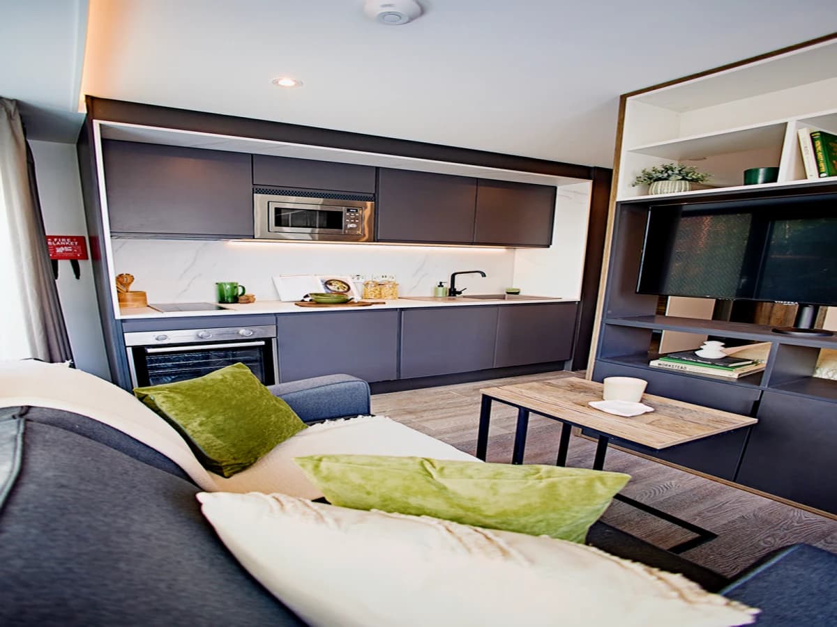 LiveOasis St Albans Place image