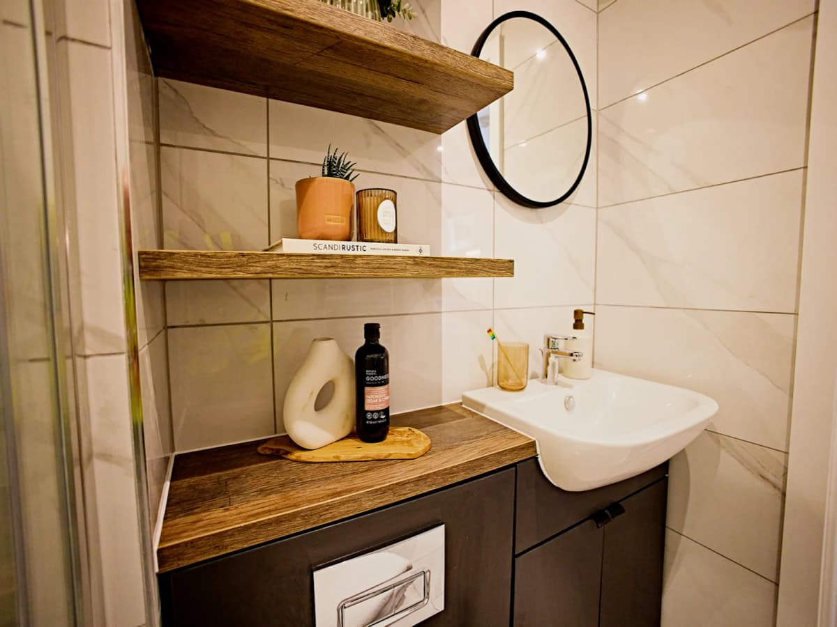LiveOasis St Albans Place image