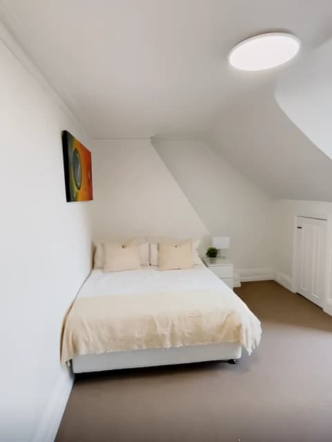Room 8-standard