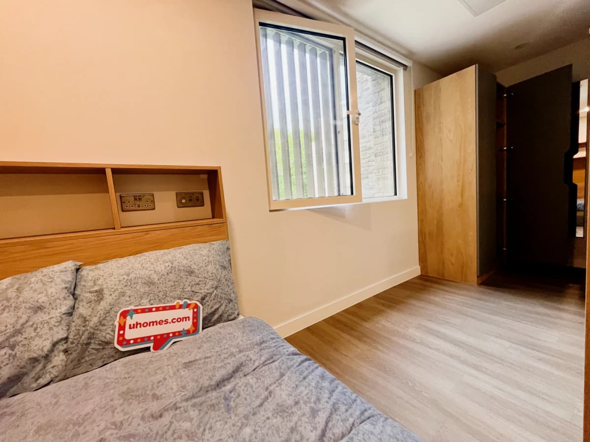 Hillfort House image