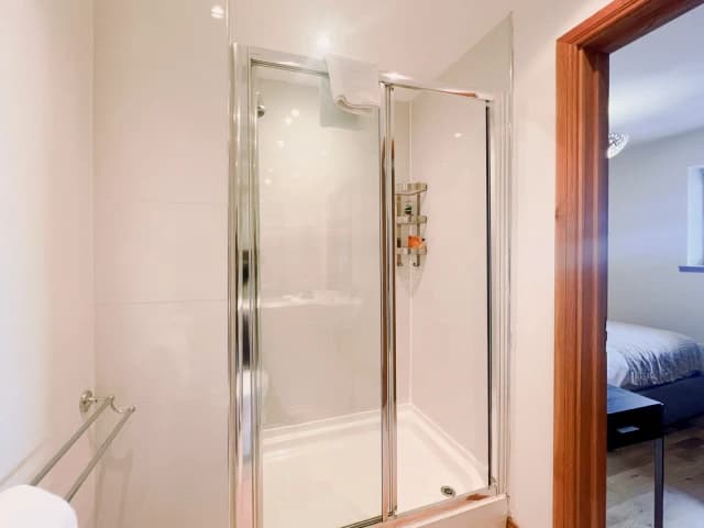 2 bedroom 2 bathroom