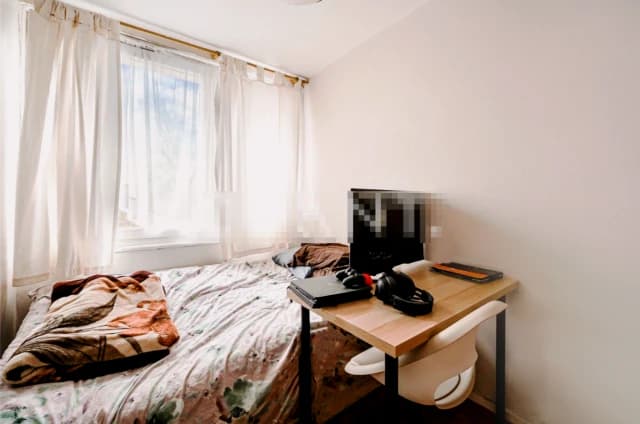 4 Bedroom 1 Bathroom