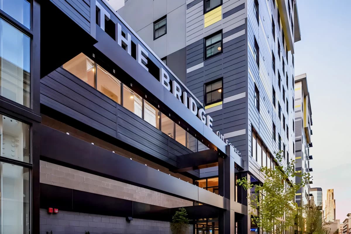 The Bridge on Forbes Apartments image 5