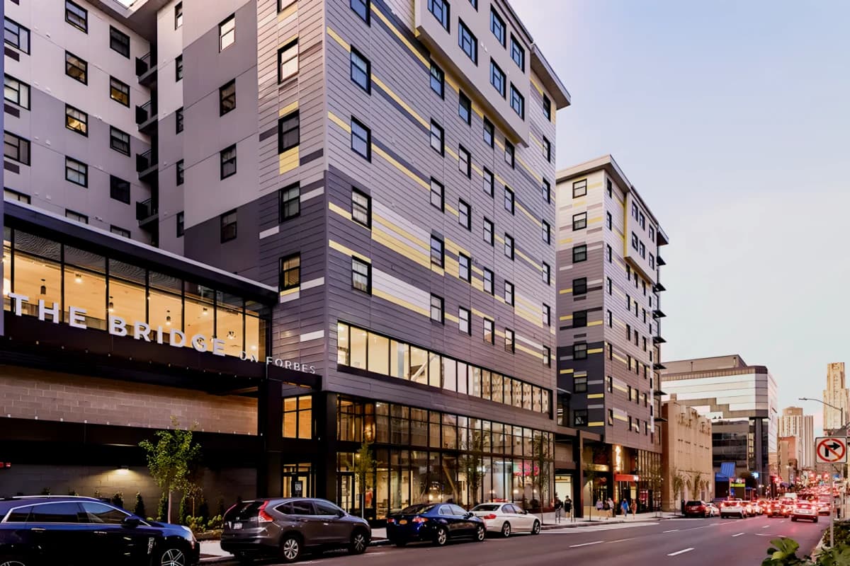 The Bridge on Forbes Apartments image 4