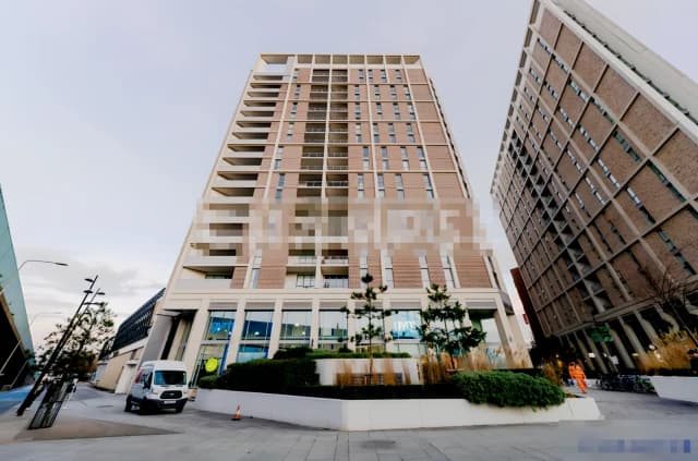 CM-Discovery Tower image 2