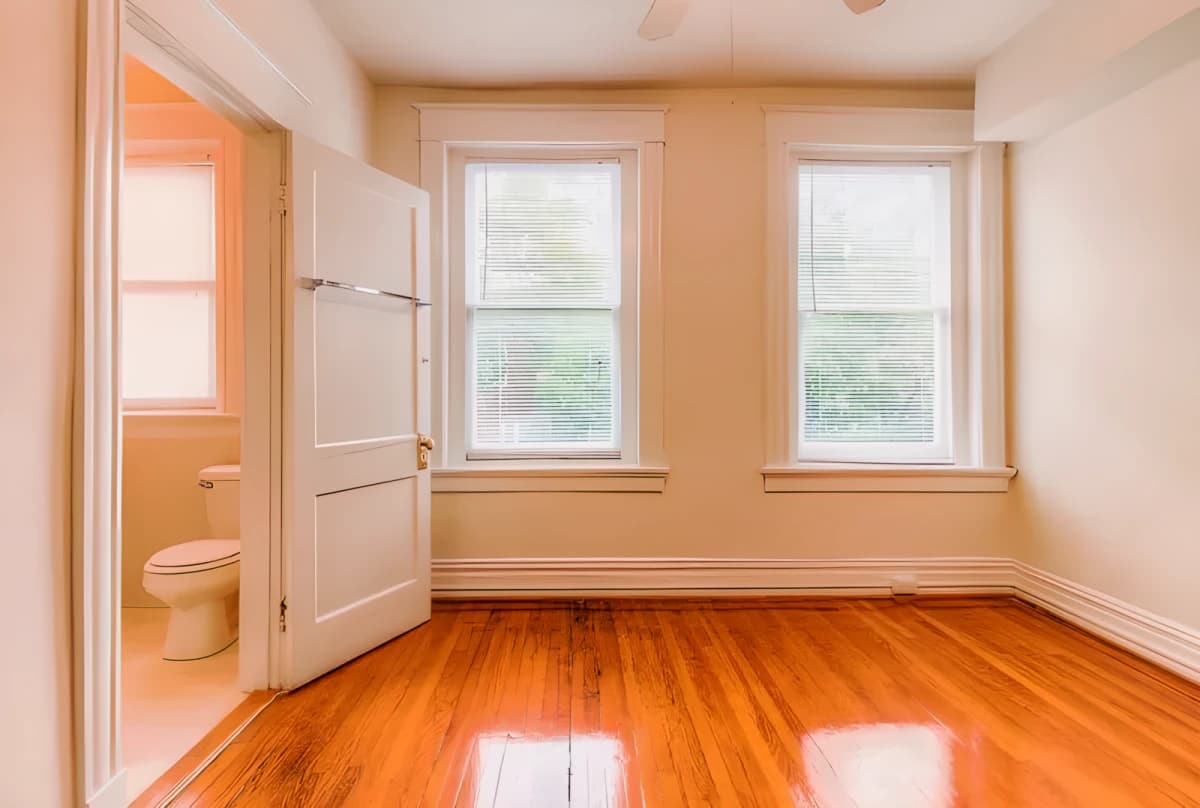 1 Bedroom/ 1 Bathroom