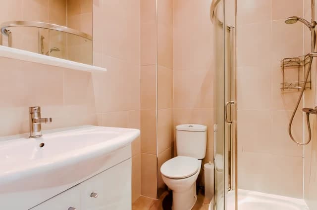4 Bedroom 2 Bathroom