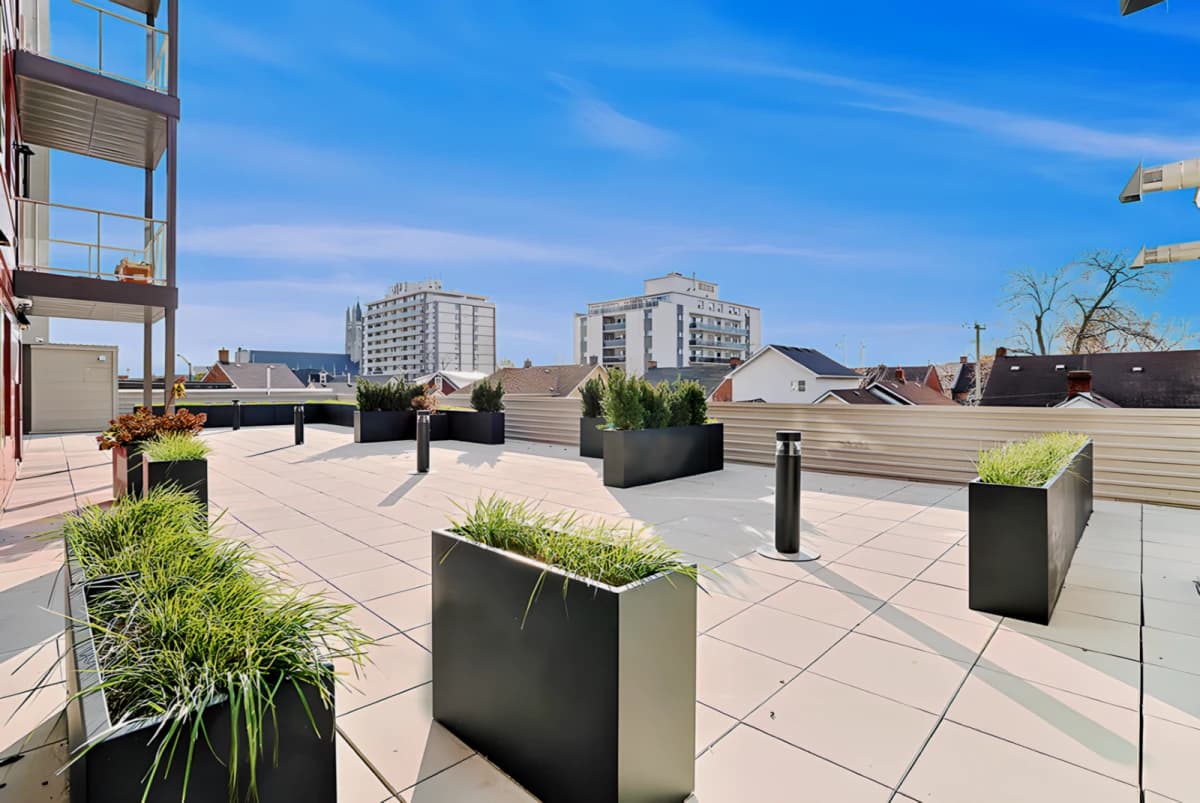 Outdoor Features
