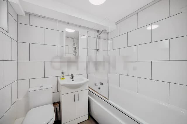 4 Bedroom 1 Bathroom