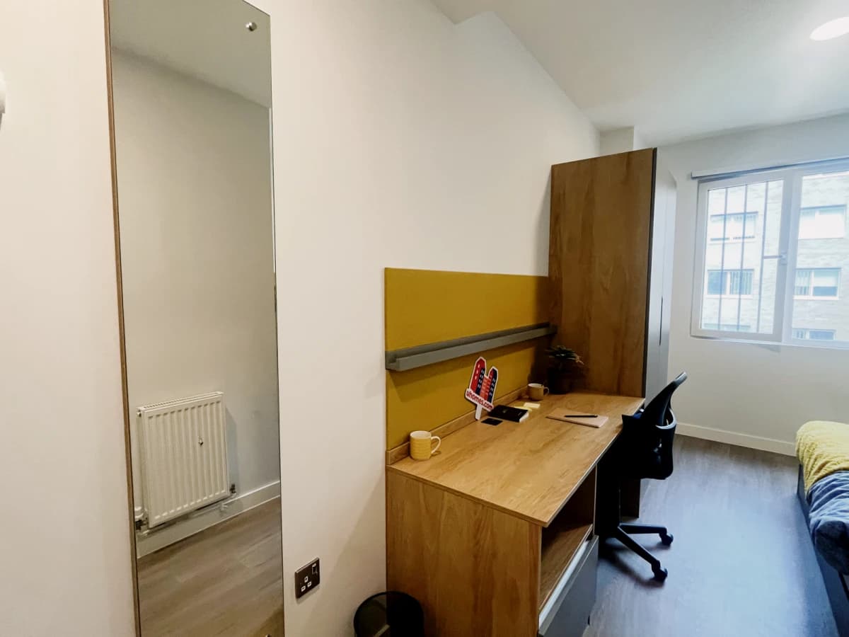 Hillfort House image 2