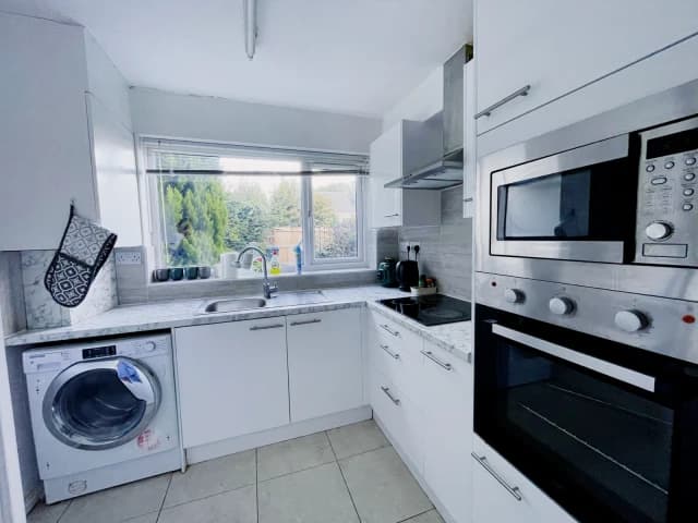 14 Leam Green image