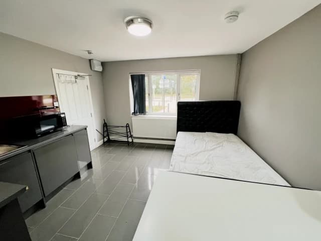 80 Charter Avenue image