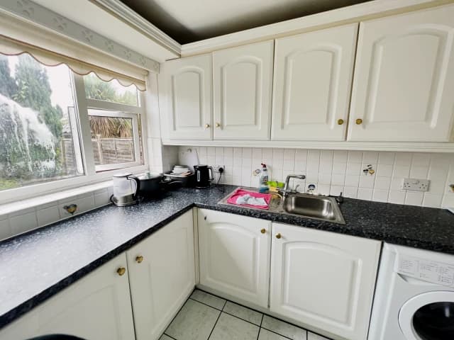 23 Leam Green image