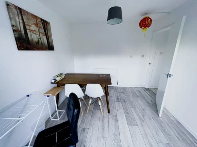 14 Leam Green image 5