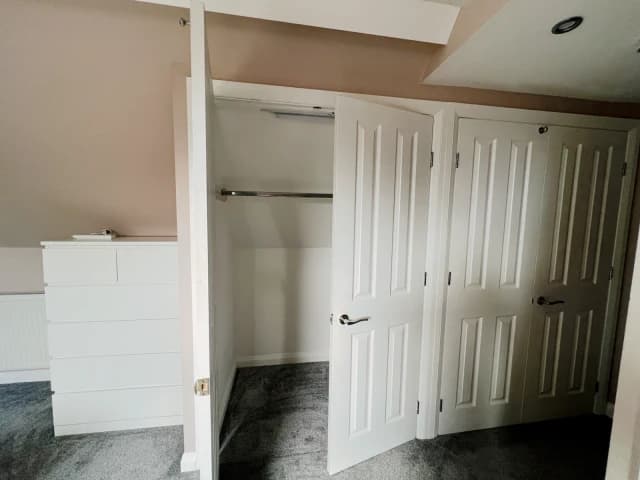 80 Charter Avenue image 2