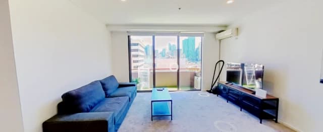 2 Bed 1 Bath - Master Room